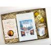 Lighthouse Coffee vianočný balíček & Lyra Gulliver & sviečka a med priamo od včelára: darčekový balíček